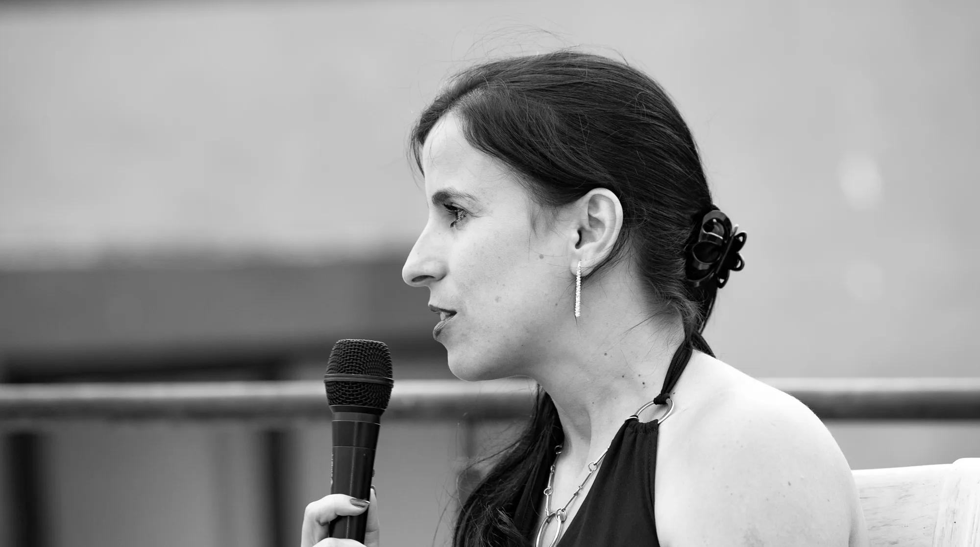 Gabriela por el laberinto para salvar a Hellena